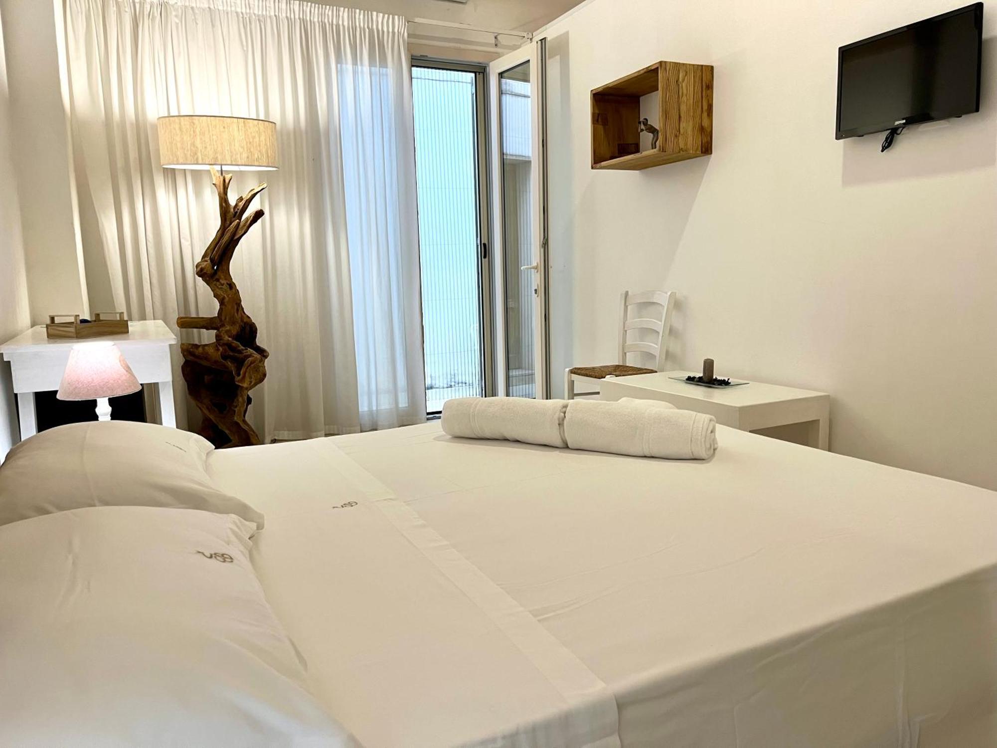 Salto Nel Blu Hotel Leverano Bagian luar foto